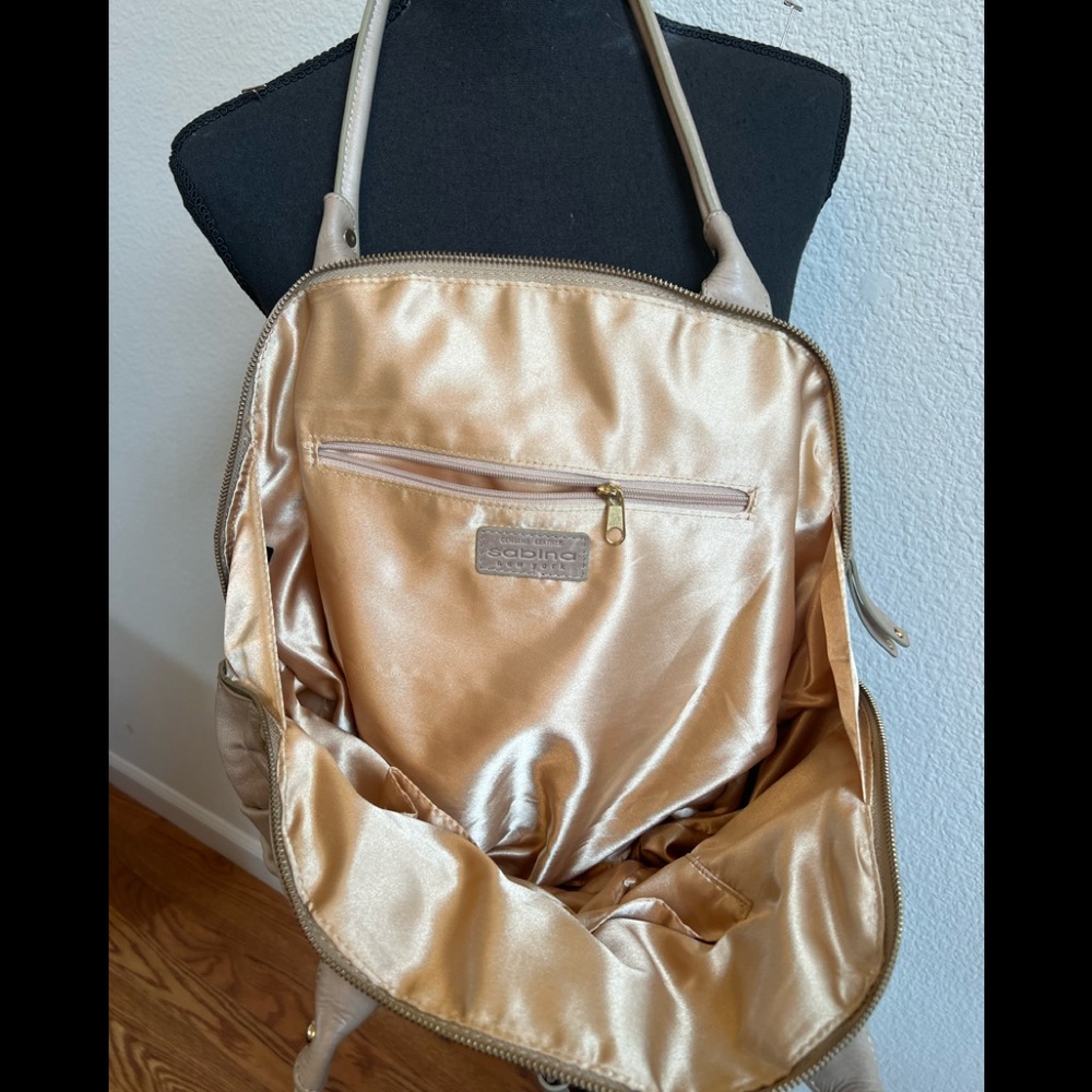 Ladies Handbag - Picture 4 of 8